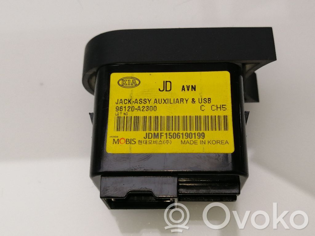 Unidad de control/módulo de carrocería central   96120A2300