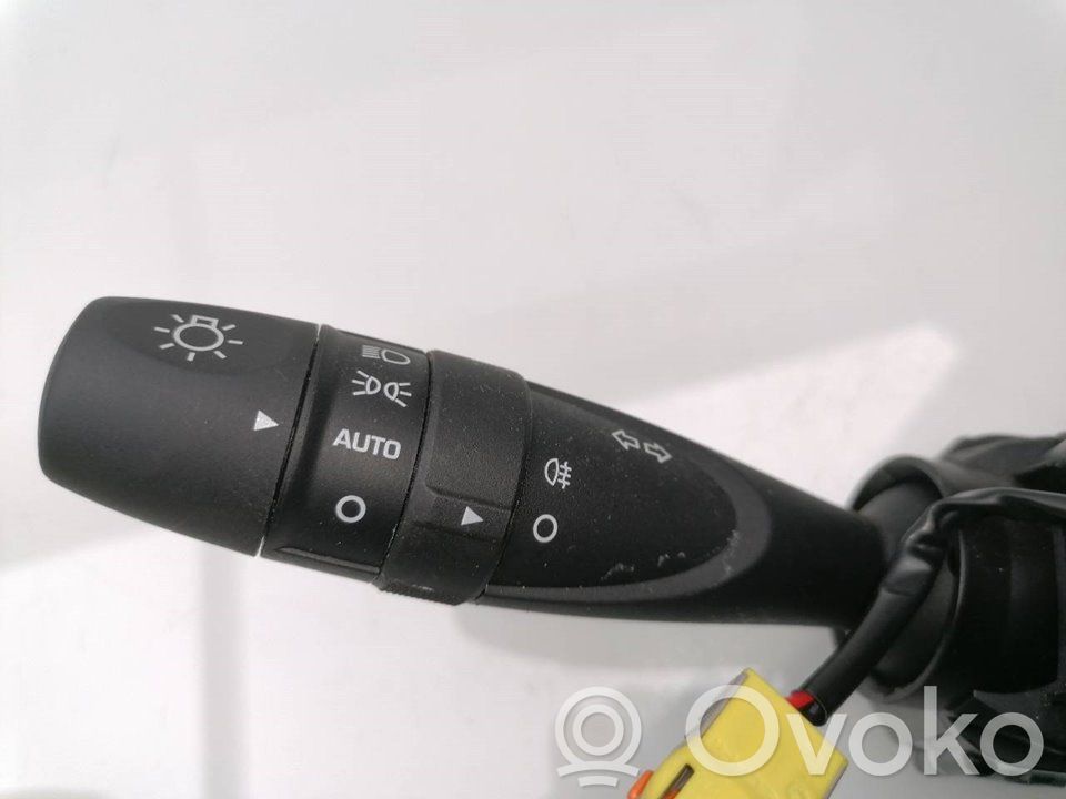 Hyundai i10 Boutons / interrupteurs volant 