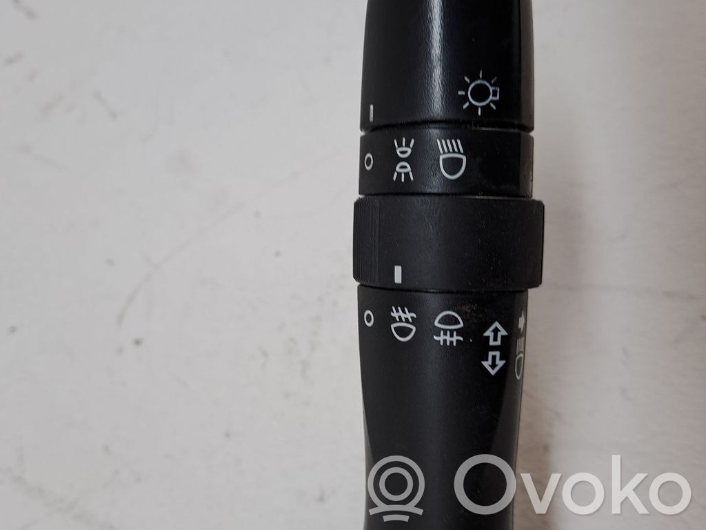 Toyota Yaris Boutons / interrupteurs volant 
