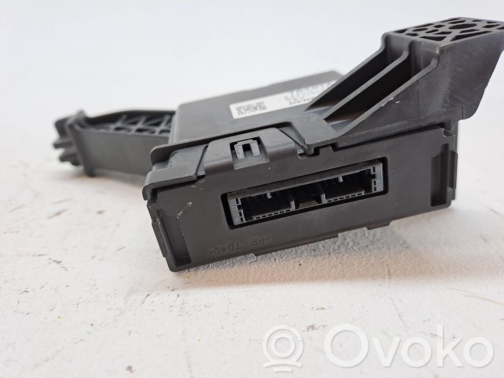 Toyota Yaris Modul de control caroserie central 