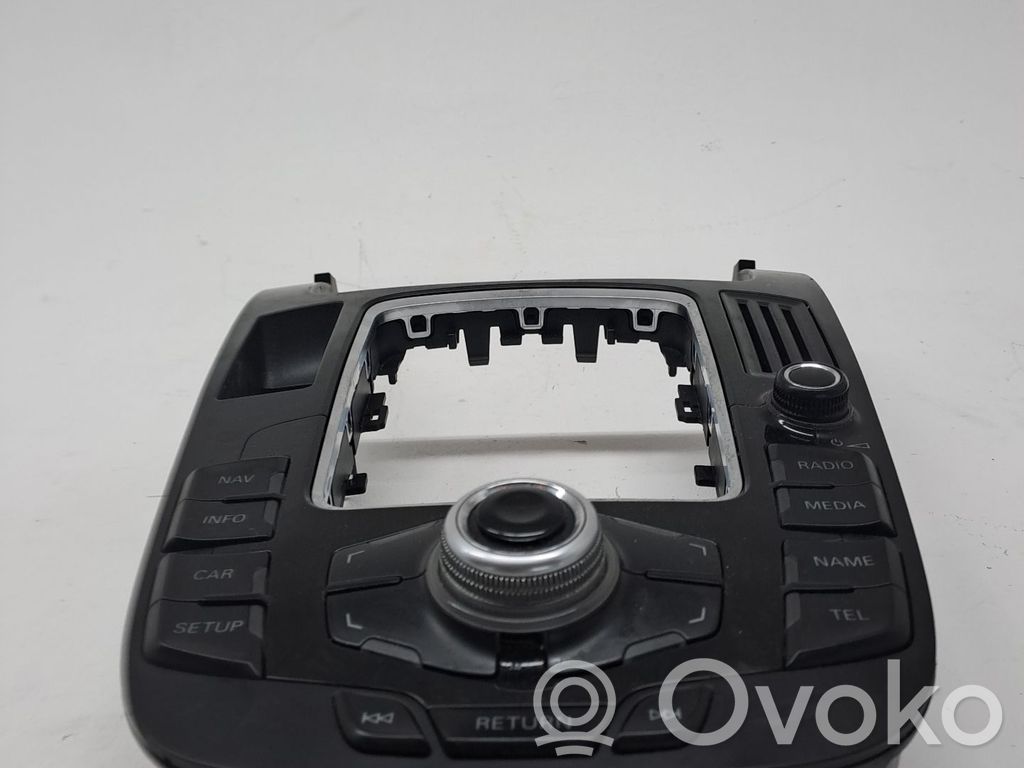 Boutons / interrupteurs volant   8T0919609FWFX