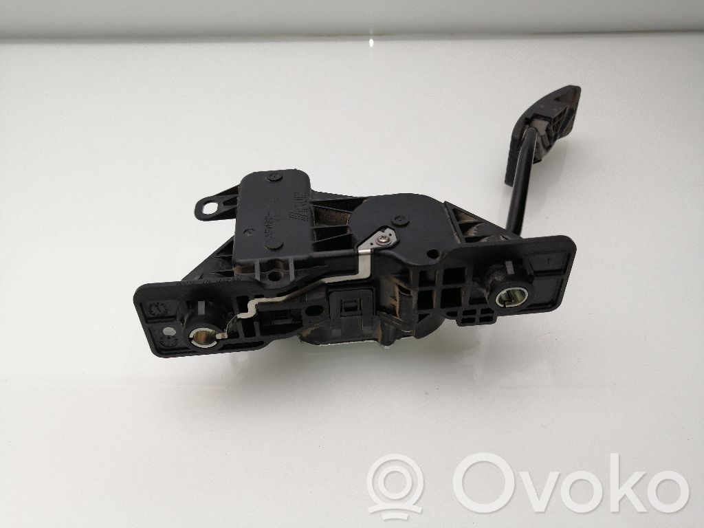Mitsubishi Montero Accelerator throttle pedal 