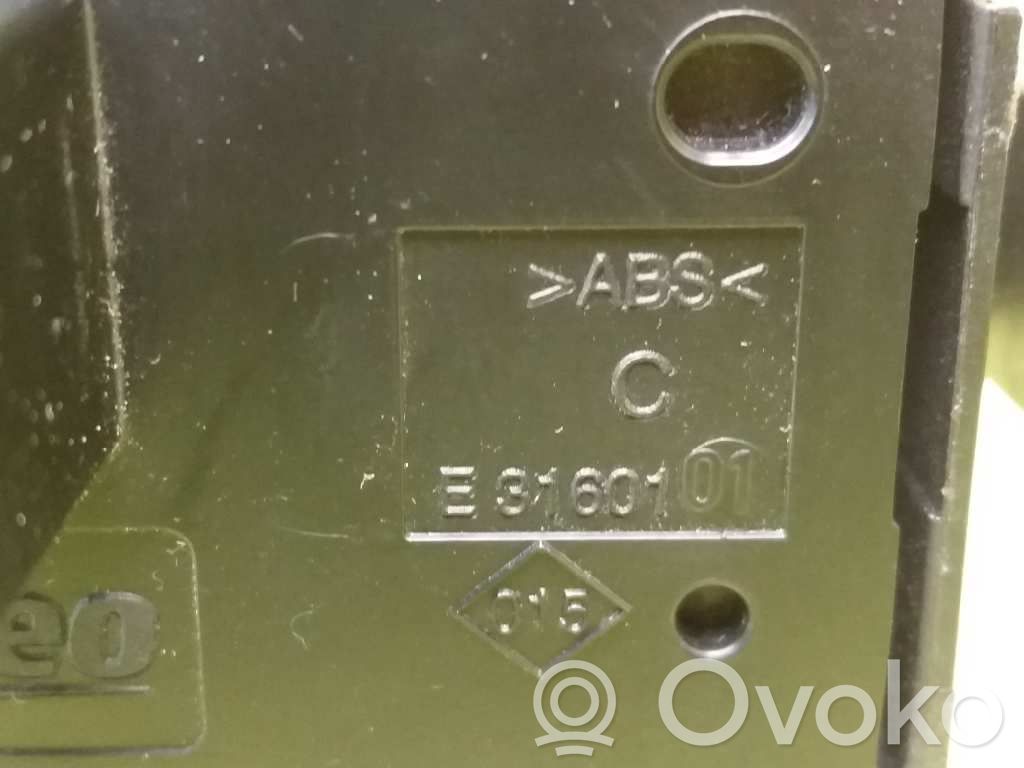 Botón interruptor de luz de peligro   E3160101