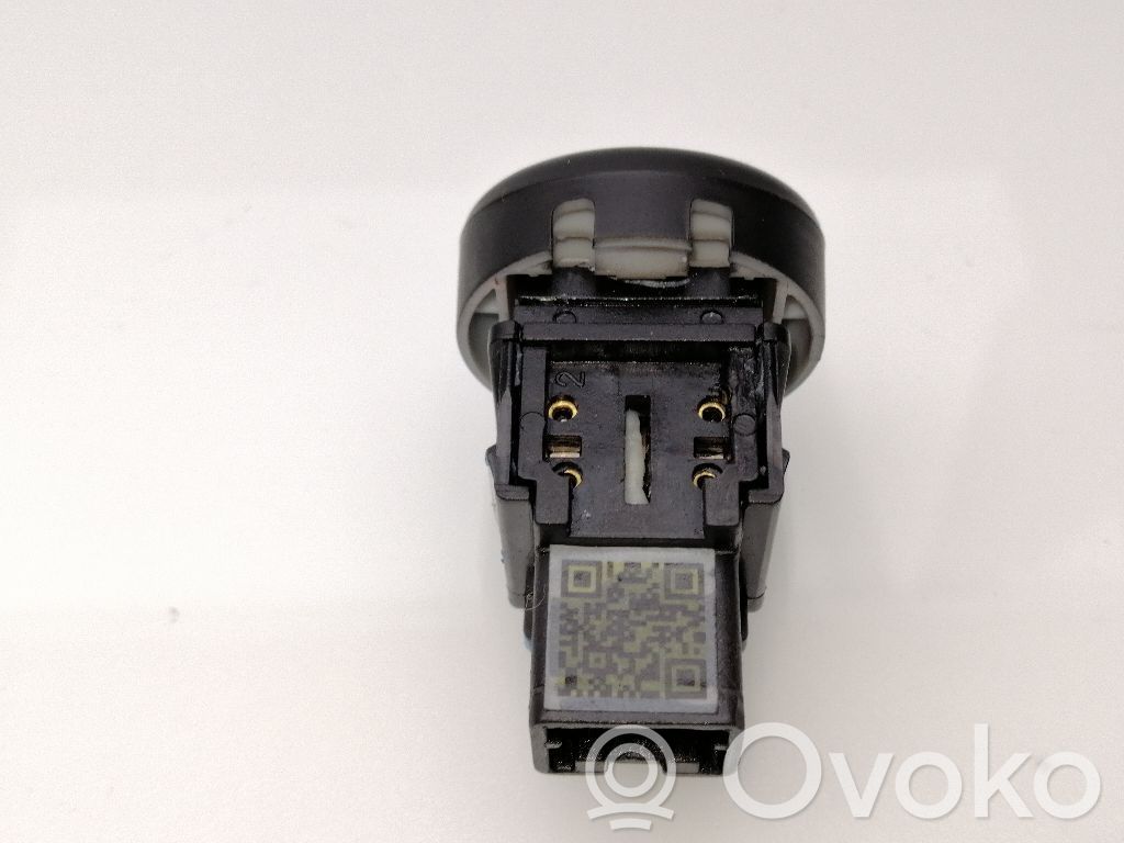 Nissan Juke I F15 Comutator lumini pericol 