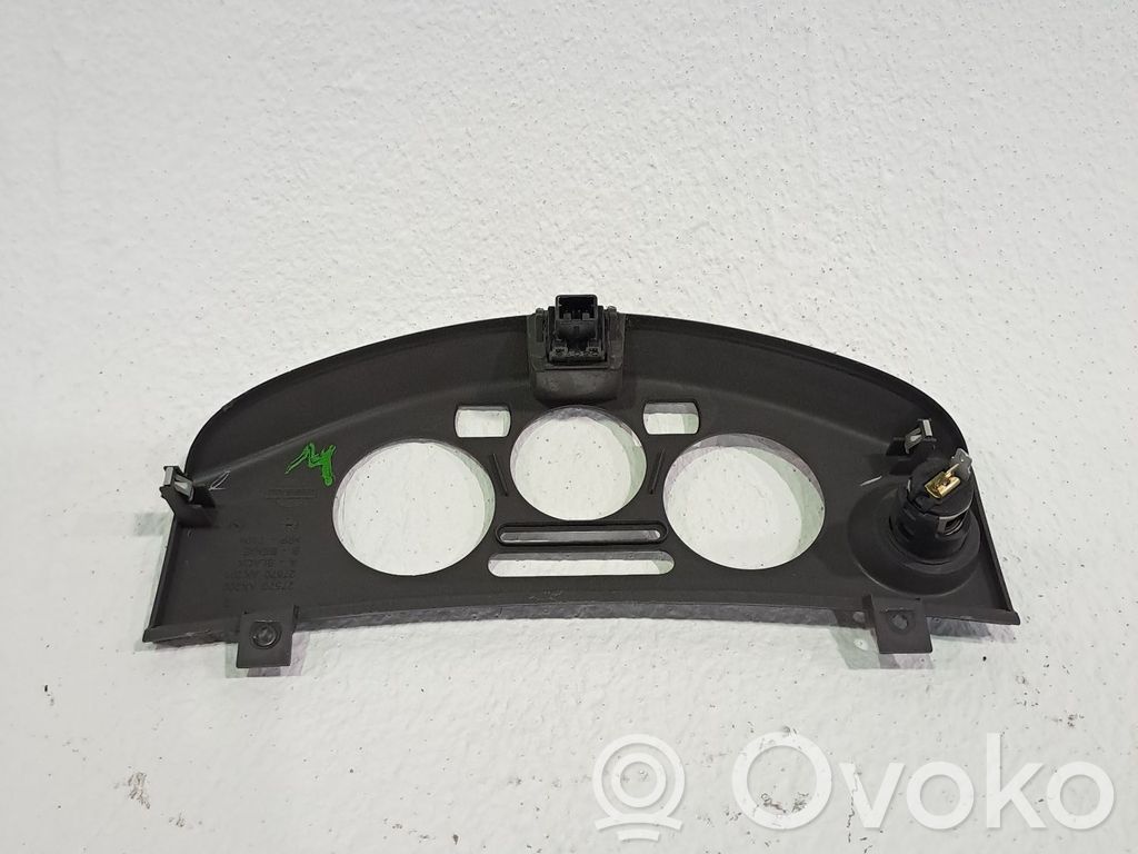 Botón interruptor de luz de peligro   27570AX200