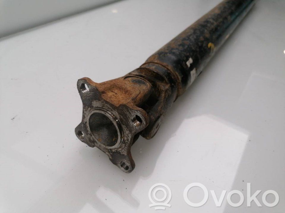 Toyota Land Cruiser (J100) Albero di trasmissione con sede centrale