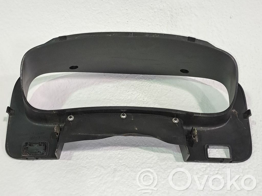 Muut kojelaudan osat   68240VJ400