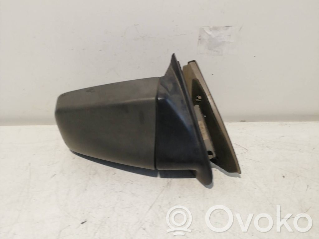 Opel Kadett E Etuoven sähköinen sivupeili