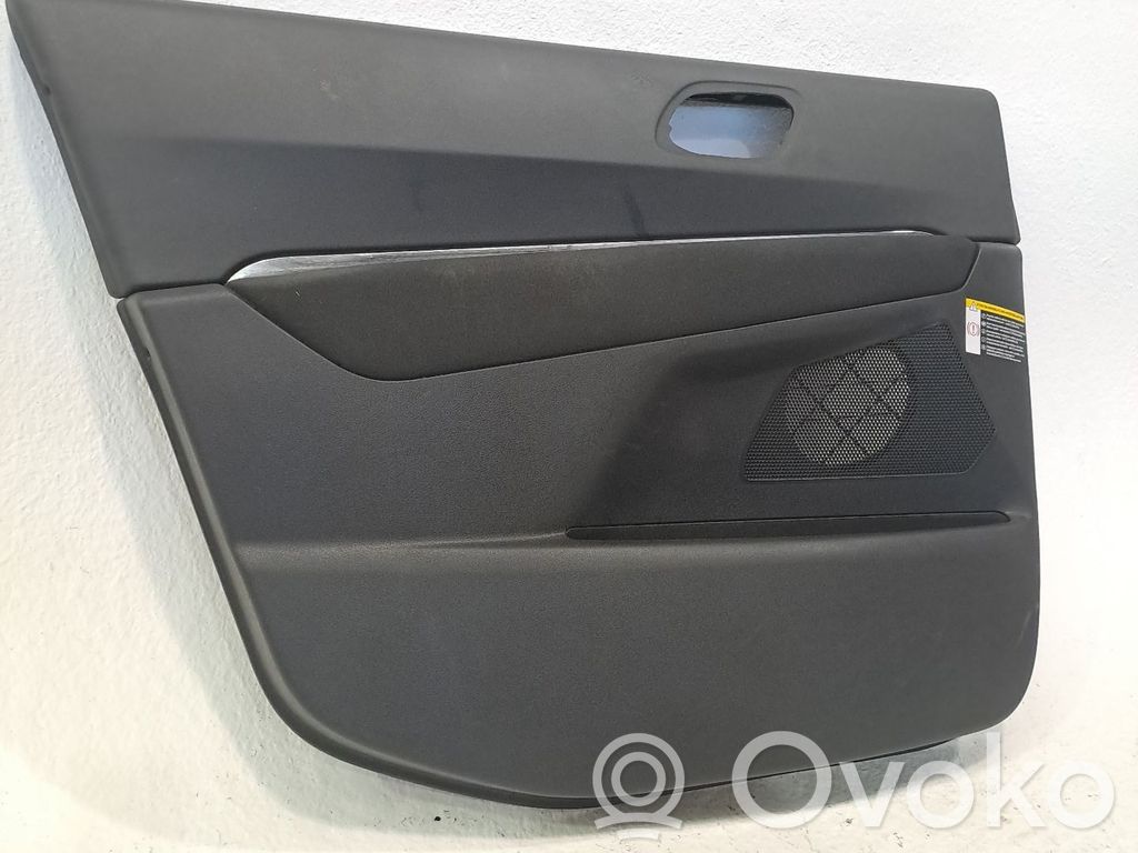 Peugeot 3008 II Boczki / Poszycie drzwi przednich 