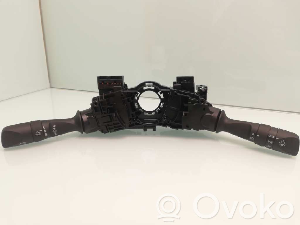 Toyota Land Cruiser (J120) Pulsanti/interruttori sul volante 