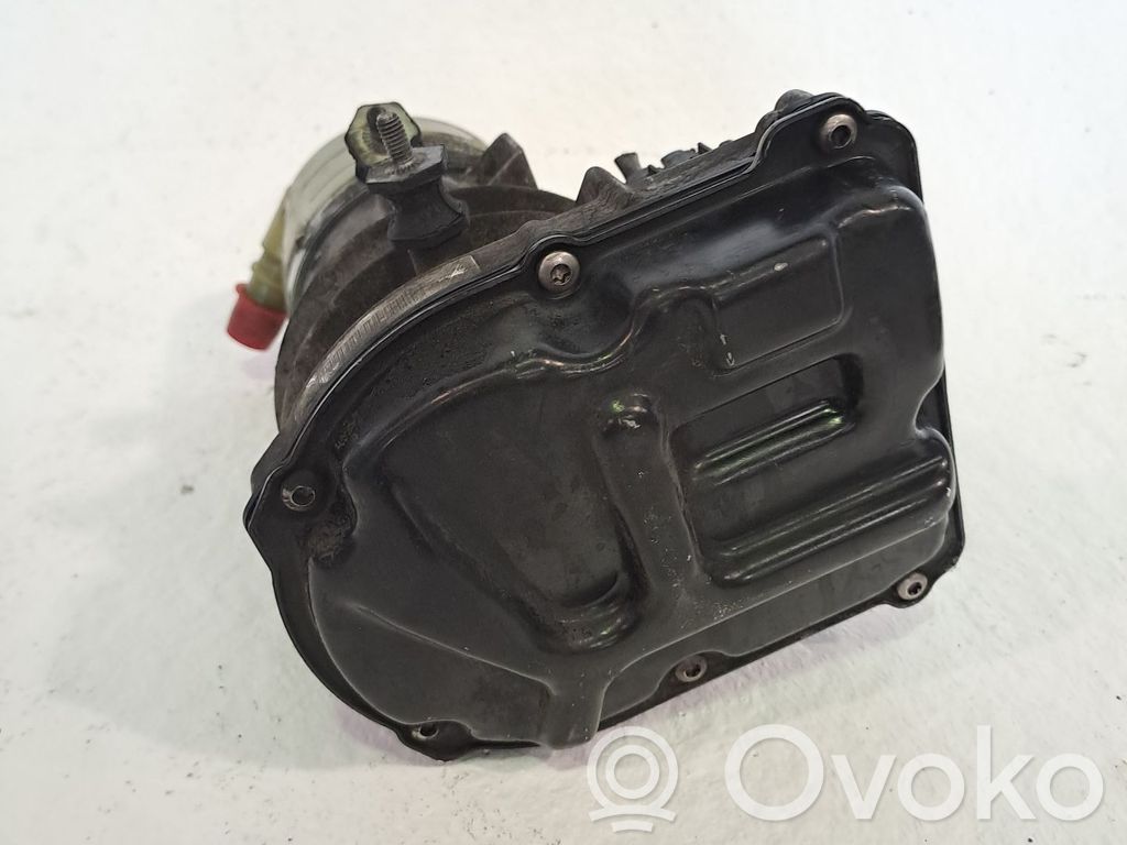 Vairo stiprintuvo siurblys   1545073,RM6G9J3K514AA