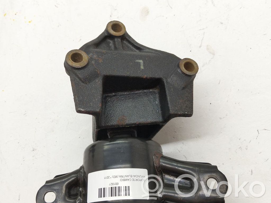 Hyundai Elantra Gearbox mount 