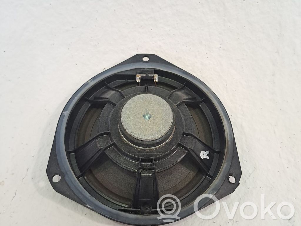 Etuoven kaiutin   1560049,9S5118808AB