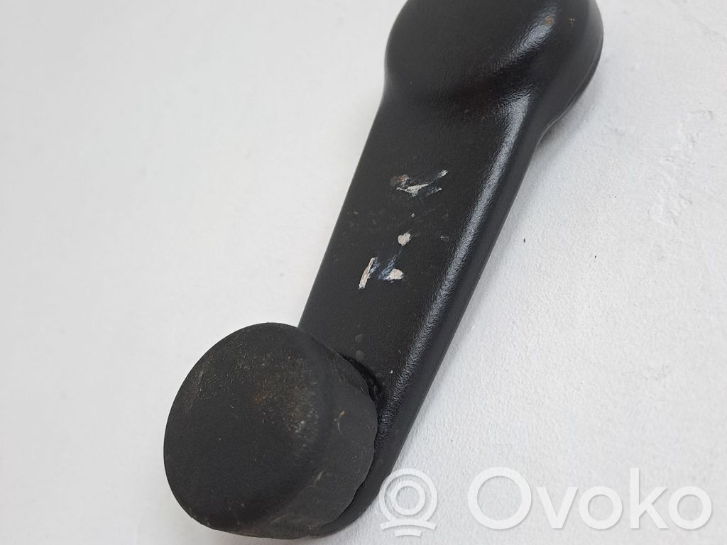 Regulador manual de la ventanilla trasera   80760AX602