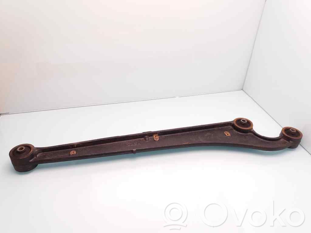Brazo de suspensión trasera   RD0127M