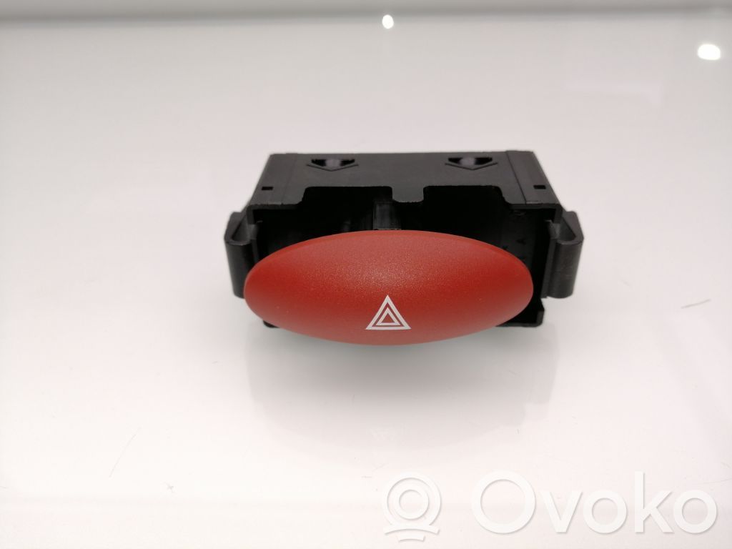 Nissan Qashqai Schalter Warnblinkanlage