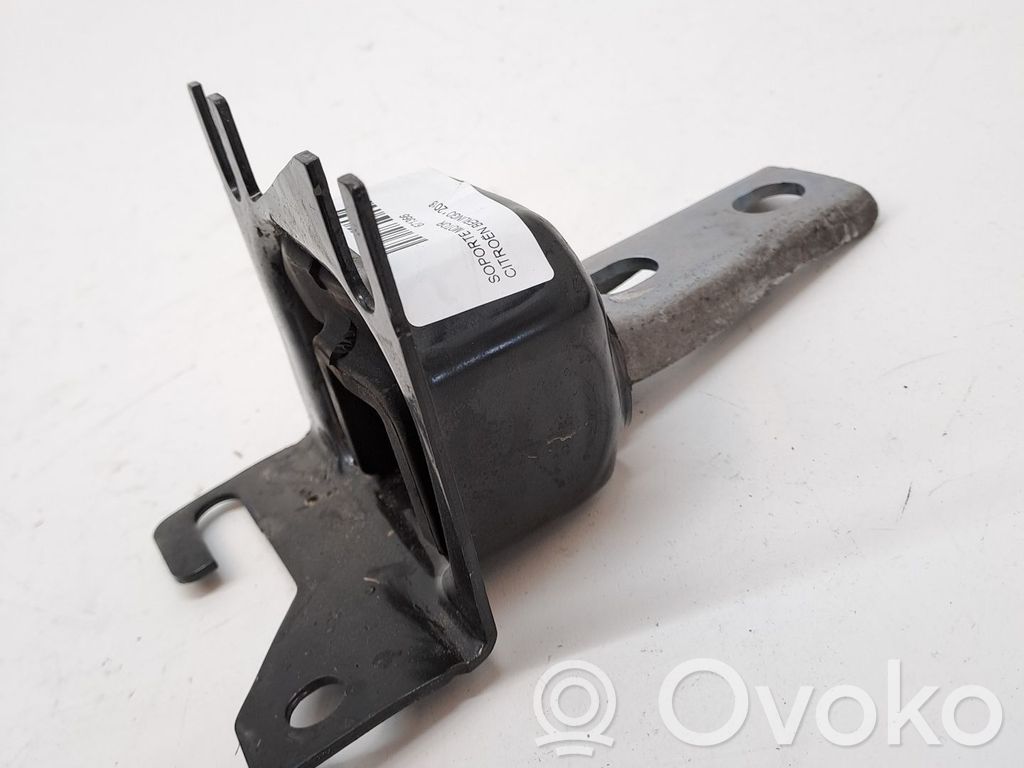 Soporte de montaje del motor   112209464R