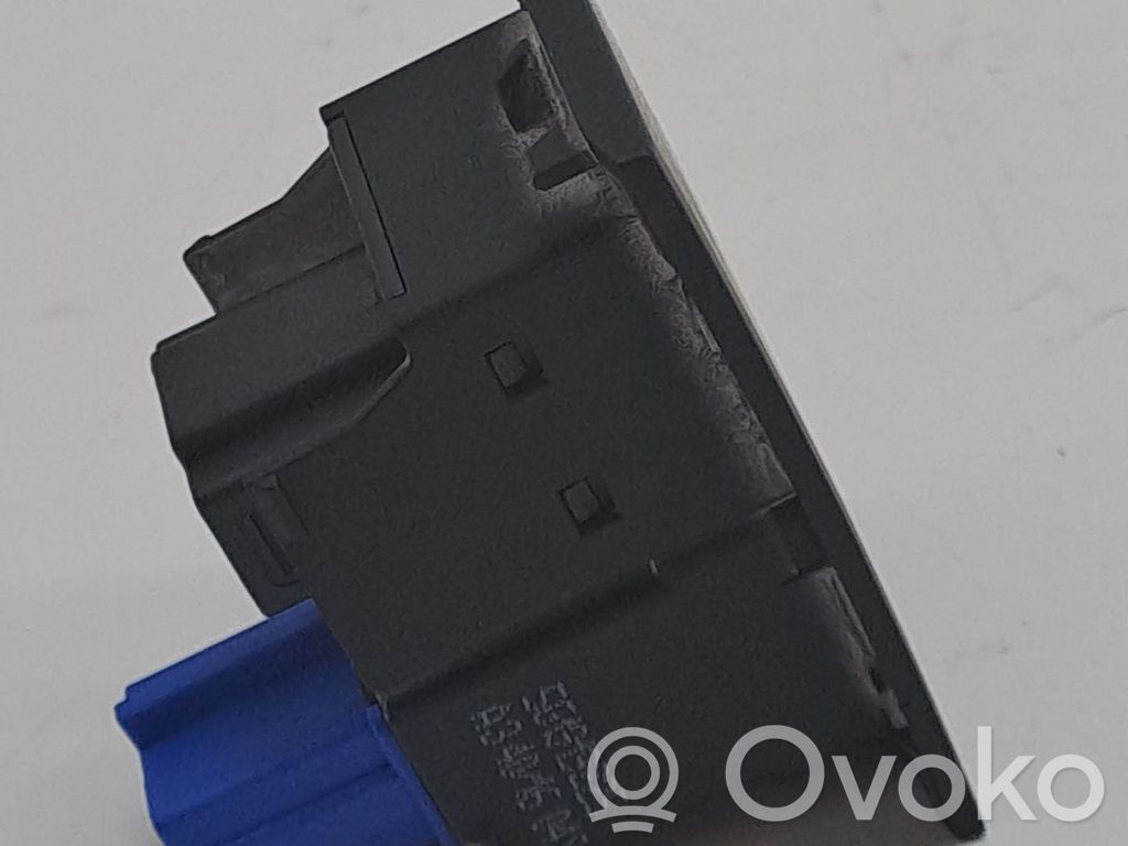 Botón interruptor de luz de peligro   5G0953509A
