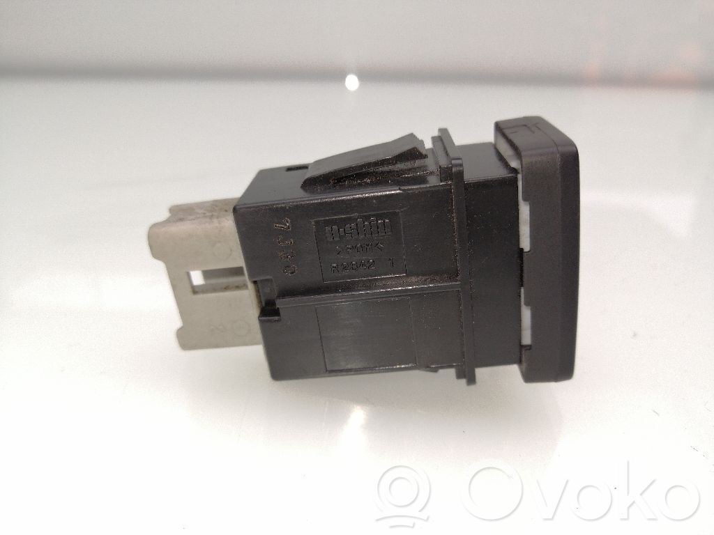 Suzuki Swift Cultus Otros interruptores/perillas/selectores 