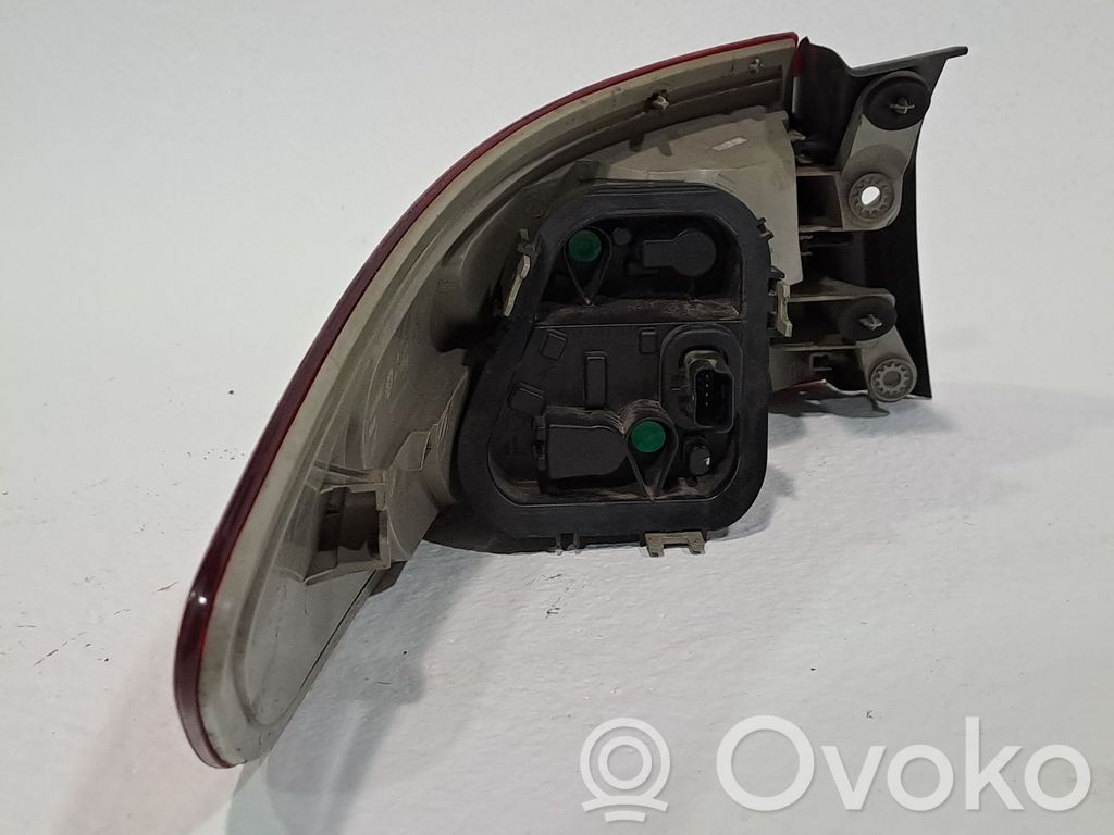 Lámpara de faros/luces traseros   265502140R