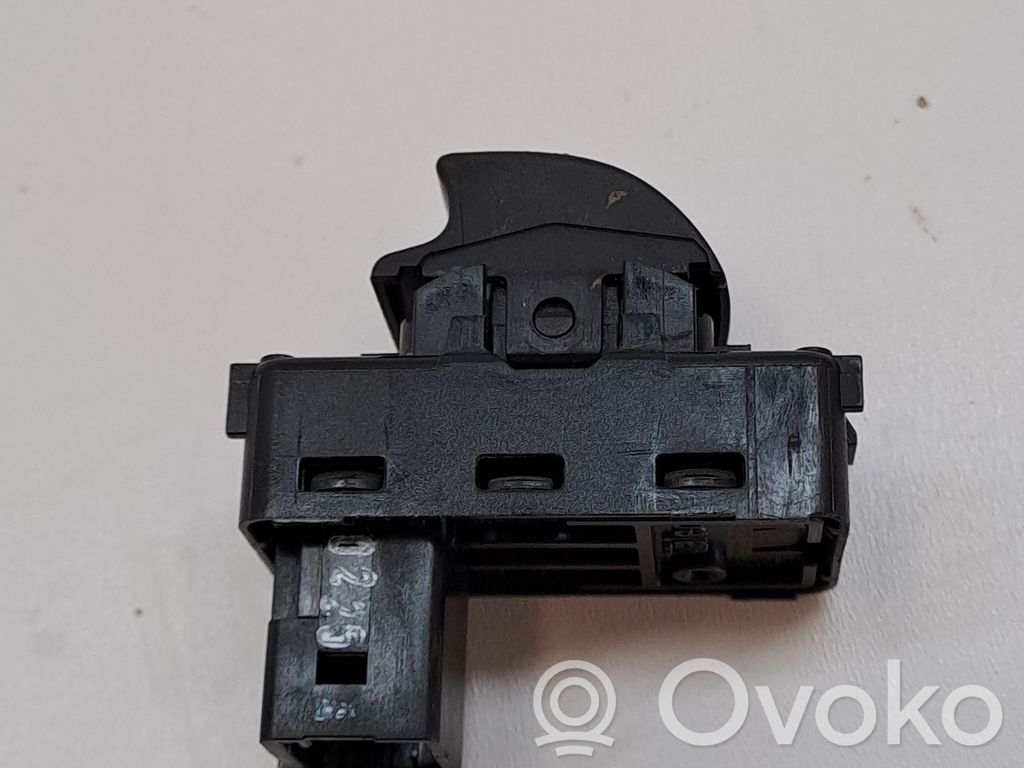 Comutator comandă geamuri electrice   6490HQ