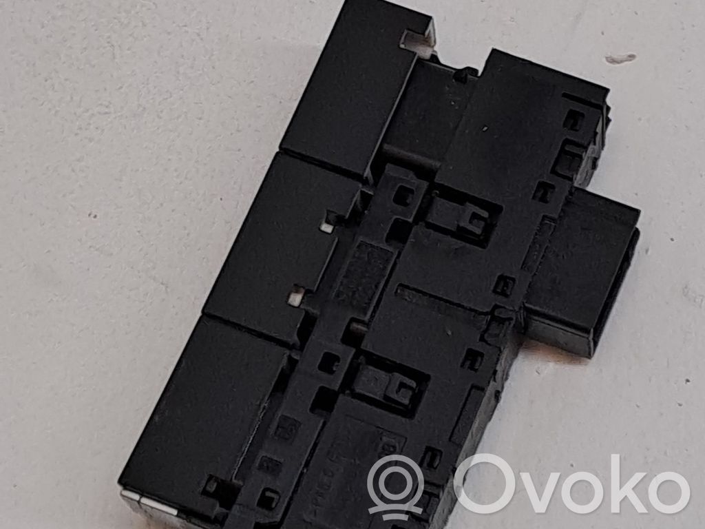 Volkswagen Golf VII Modul de control caroserie central