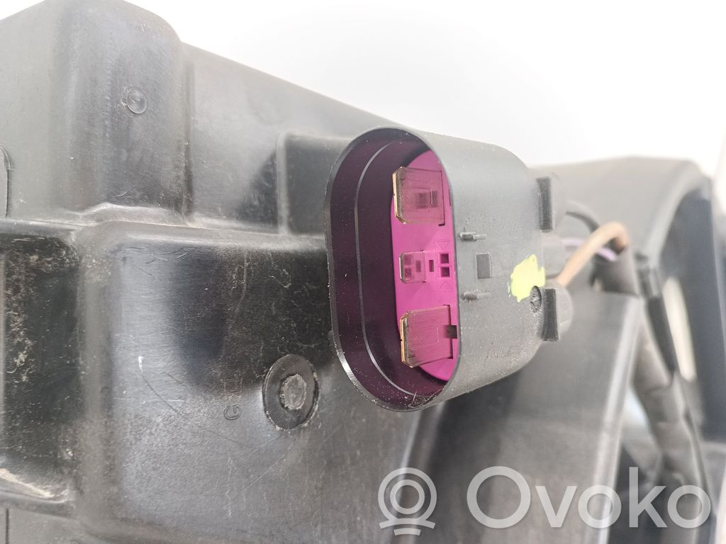 Opel Astra K Tila-auton jääkaappi 