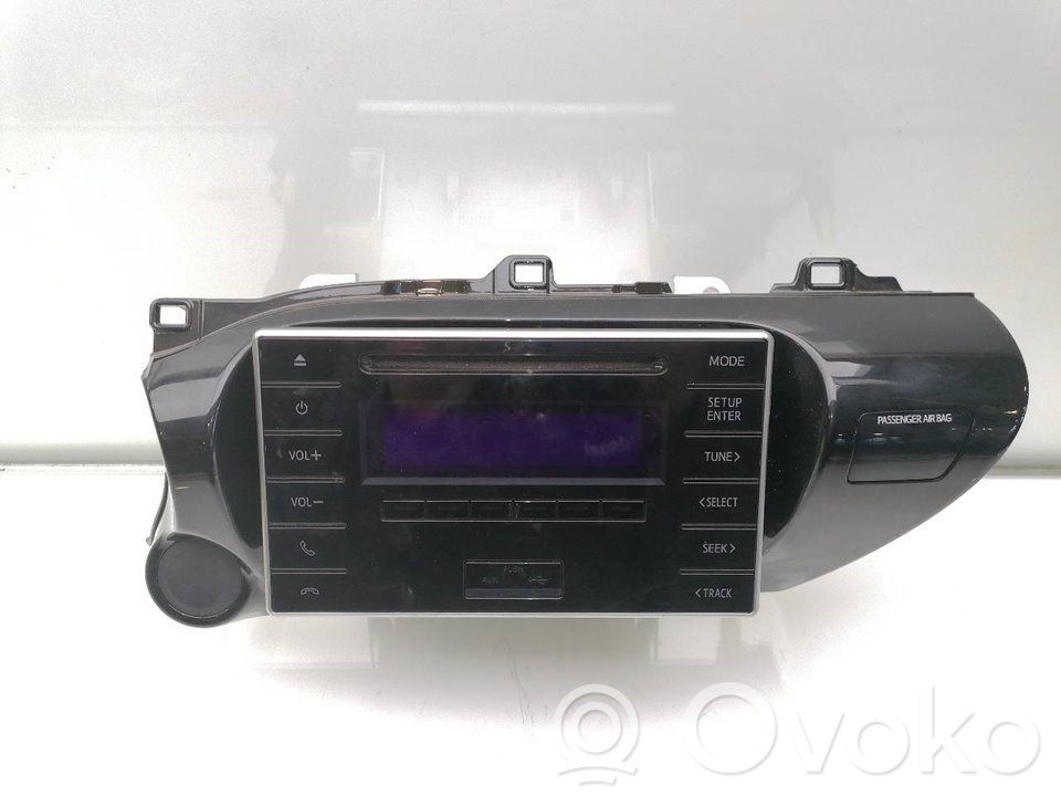 Toyota Hilux (AN120, AN130) Panel / Radioodtwarzacz CD/DVD/GPS 
