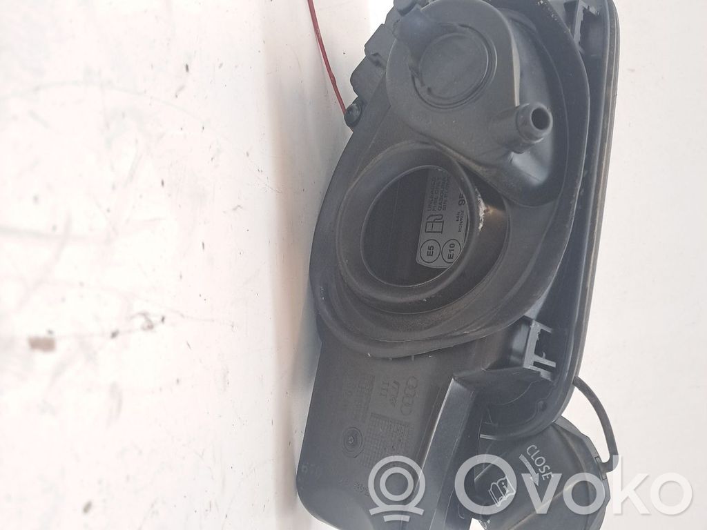 Polttoainesäiliön korkki   8V4809906K,8V4809907CGRU