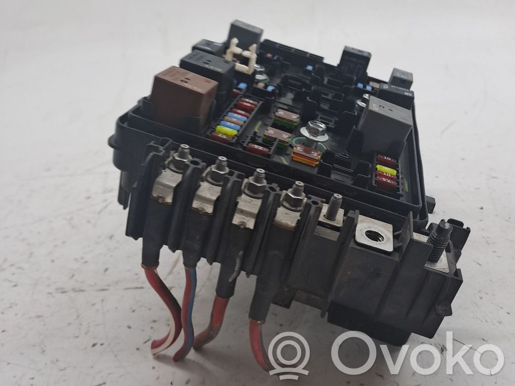 Opel Astra K Módulo de fusible 