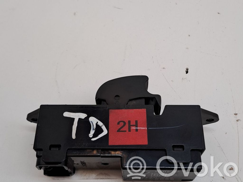 Citroen C-Crosser Electric window control switch 