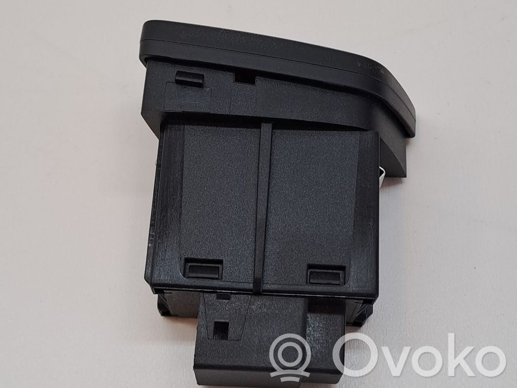 Botón interruptor de luz de peligro   8R1941509