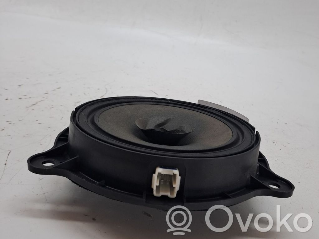 Nissan Micra Altavoz de la puerta delantera 