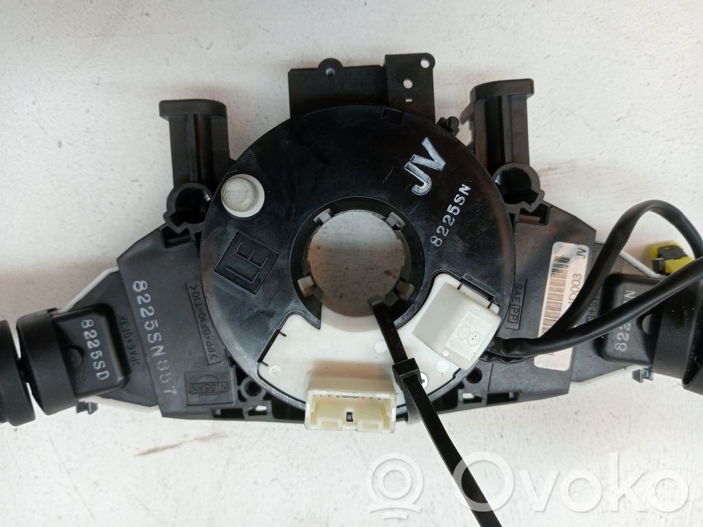 Nissan Qashqai Boutons / interrupteurs volant 