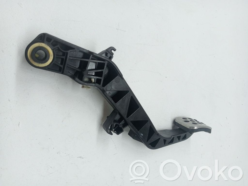 Pedal de embrague   22969494