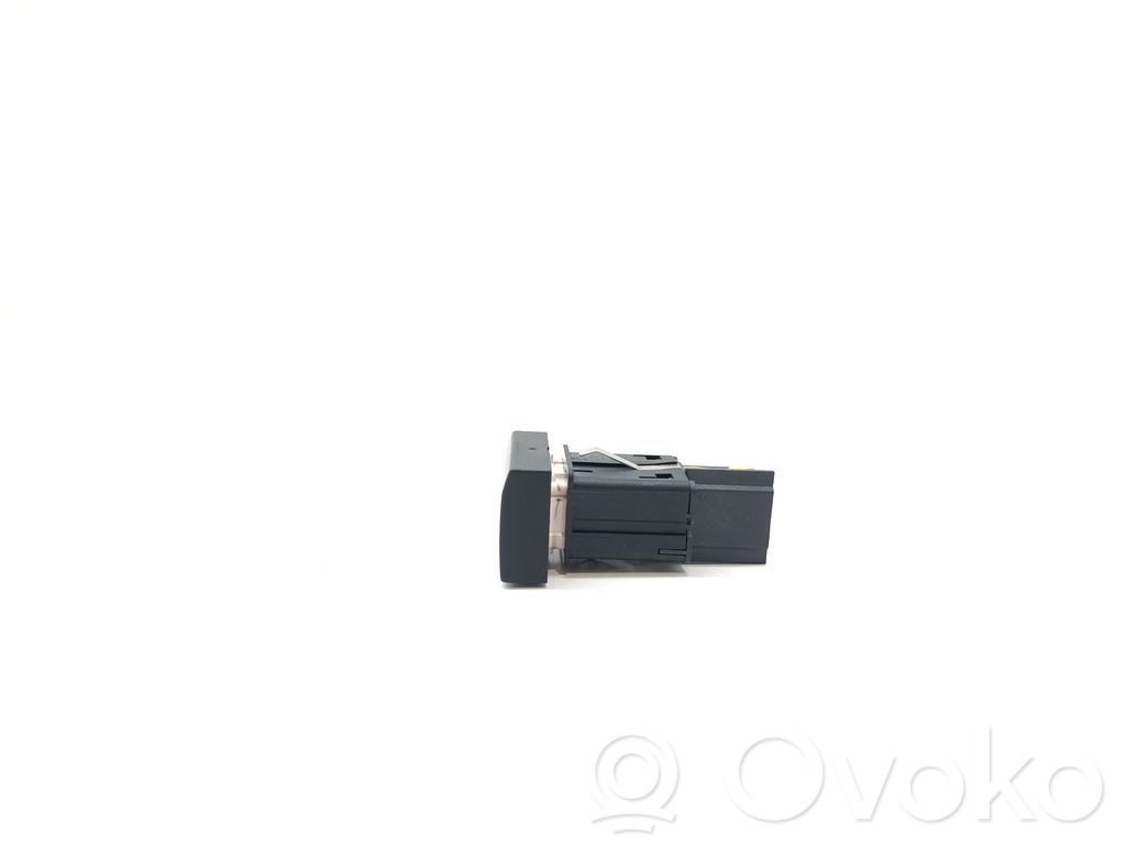 Botón interruptor de luz de peligro   6R0953509B