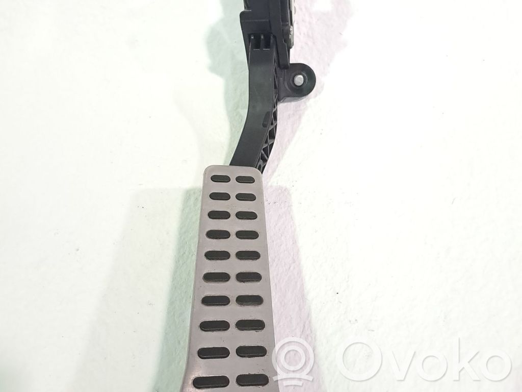 Pedal del acelerador   32700A6110
