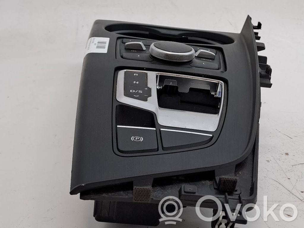 Consola central   8W1864241A,8W1713111C