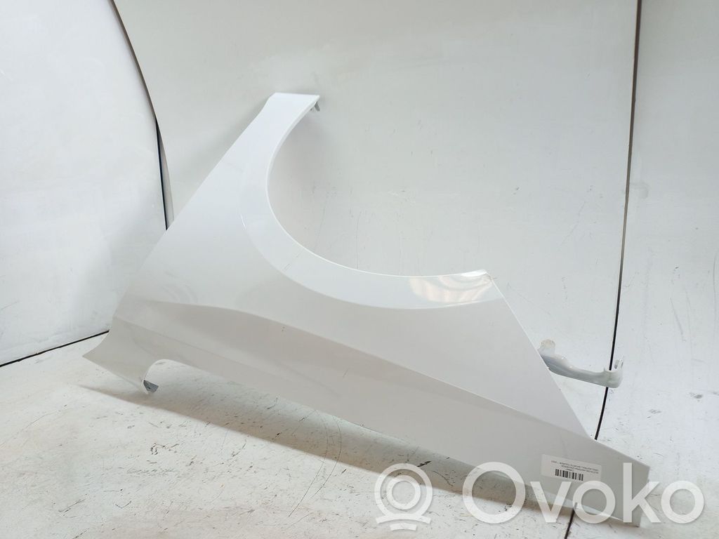 Opel Astra L Front arch 