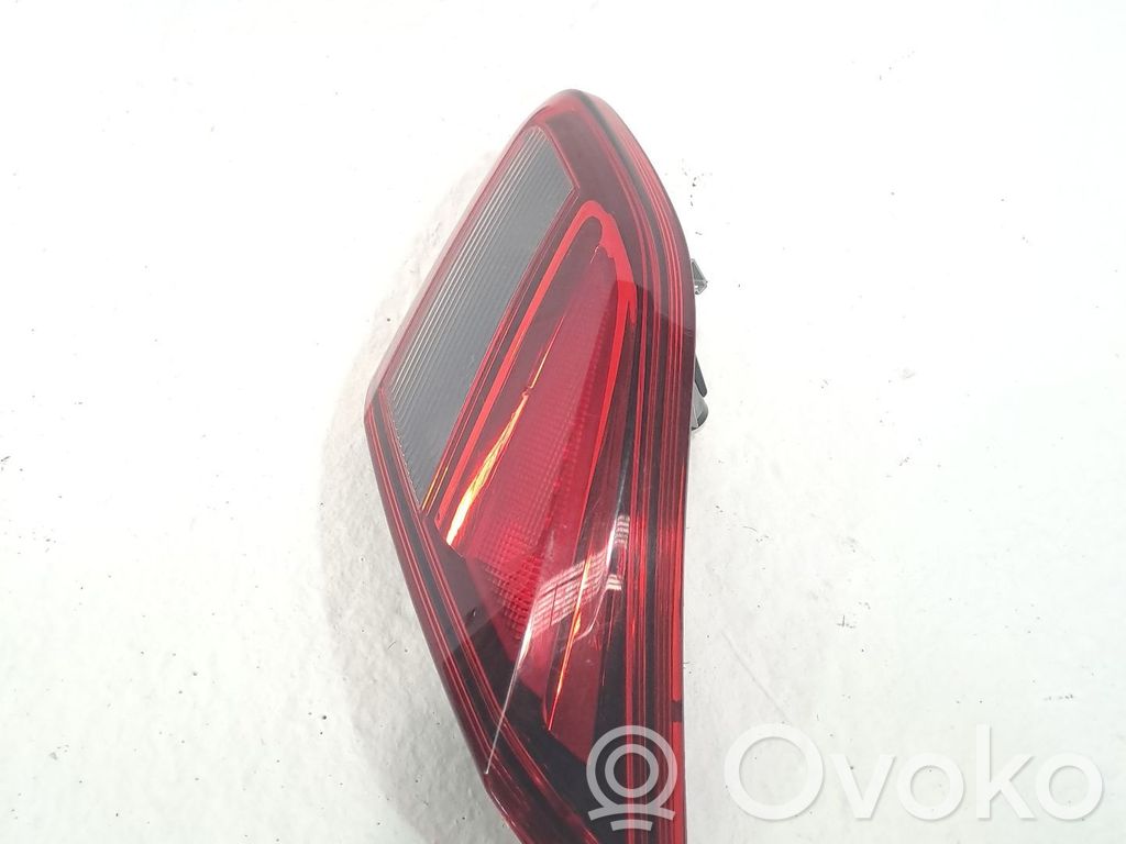 Lámpara de faros/luces traseros   39012630