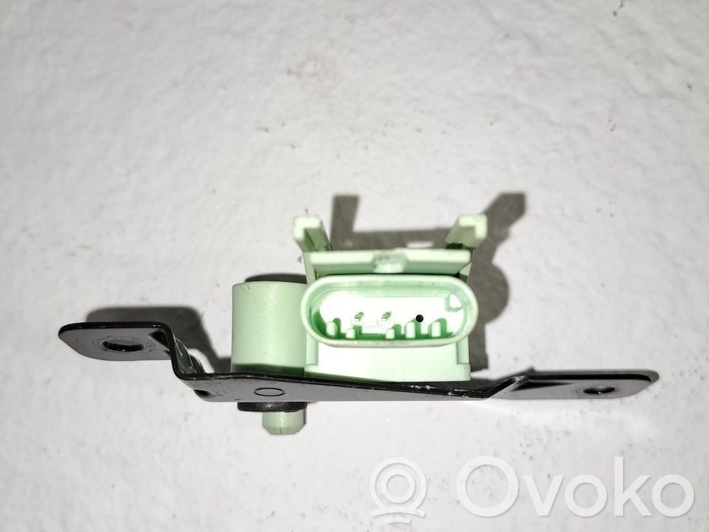 Sensor impacto/accidente para activar Airbag   65773418539