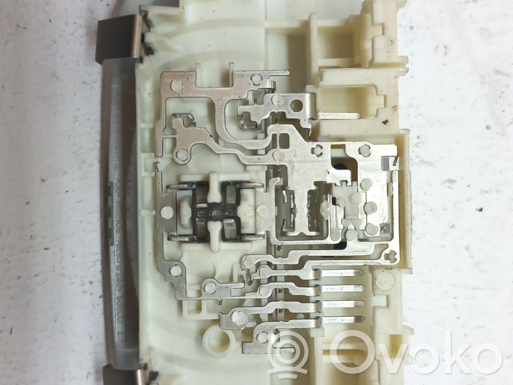 Garniture de console d'éclairage de ciel de toit   6362T9