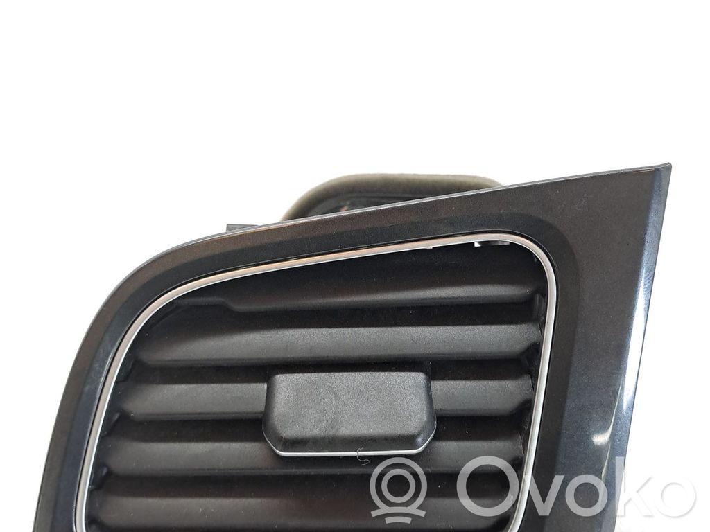 Volkswagen Golf VI Dysze / Kratki nawiewu deski rozdzielczej