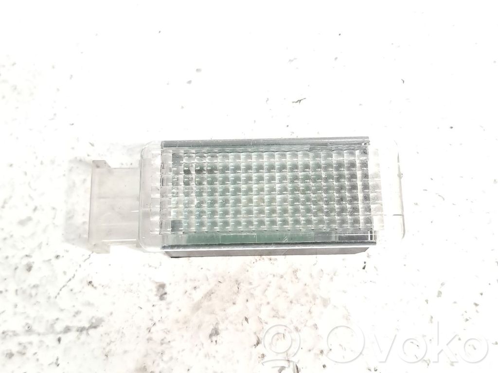 Panel oświetlenia wnętrza kabiny   5G0947409