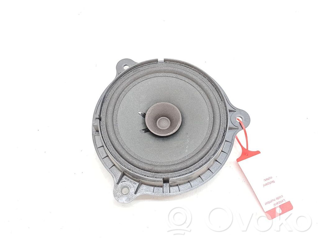 Nissan Juke I F15 Altoparlante portiera anteriore