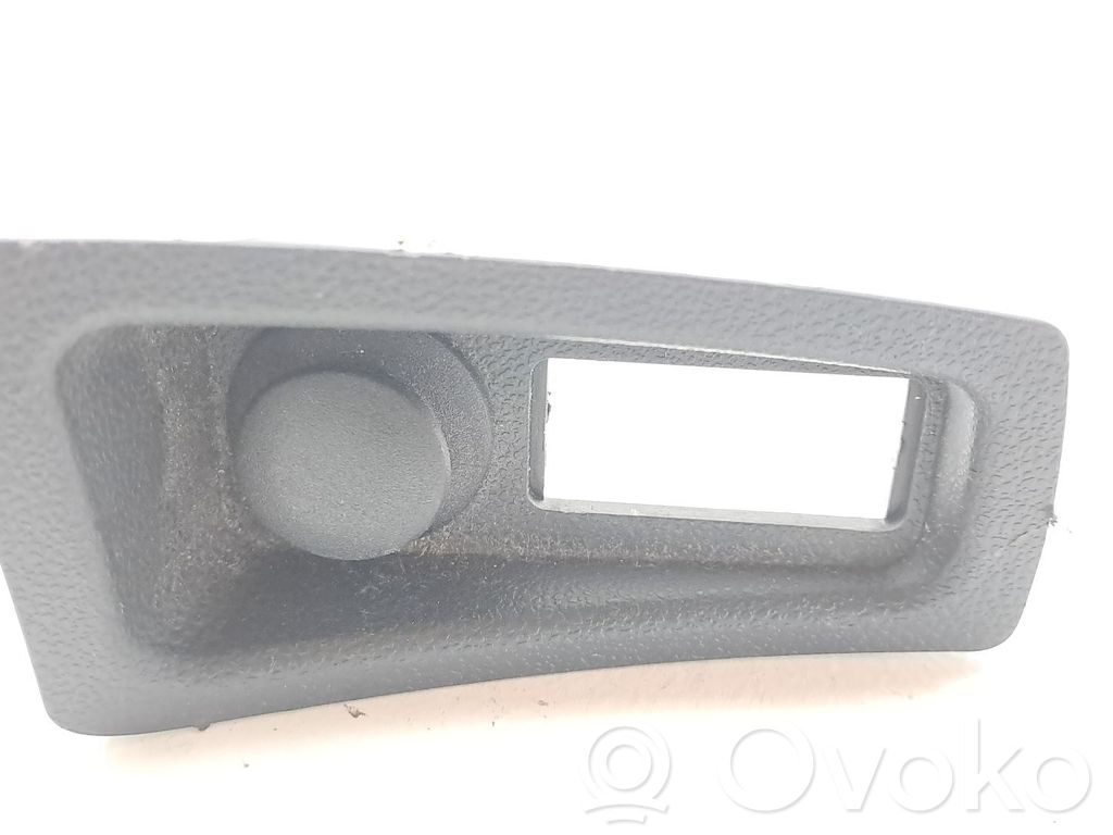 BMW 1 E81 E87 Central body control module 