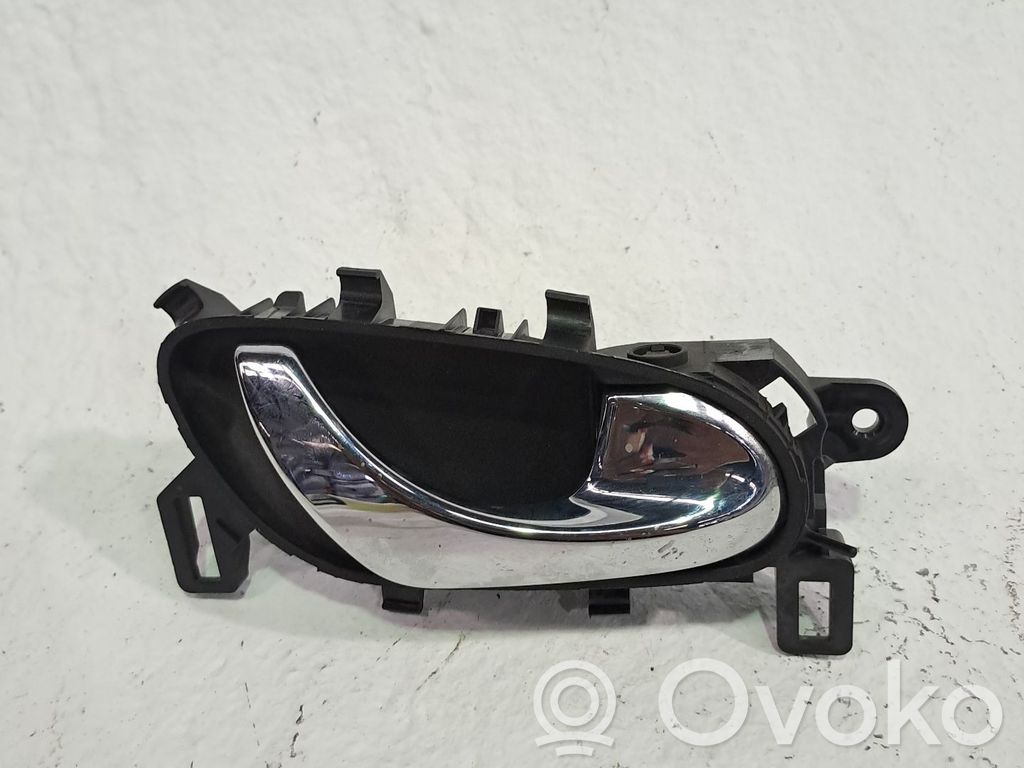 Manecilla interna puerta trasera   806704EA1A