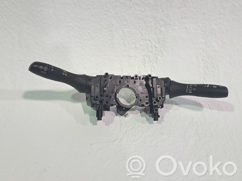Nissan Qashqai Manetă semnalizator 