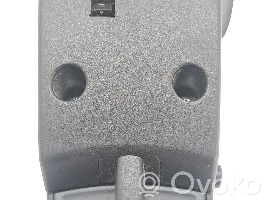 Ohjauspyörän painikkeet/kytkimet   1318965,3M5T14K147BE