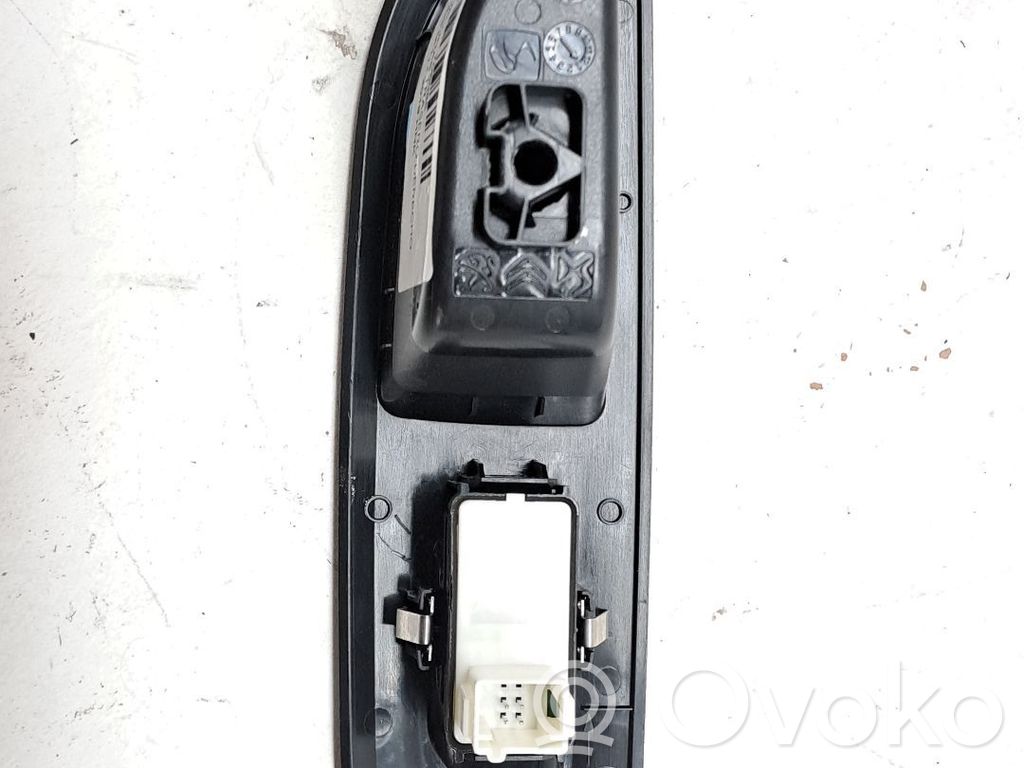 Interruptor del elevalunas eléctrico   98044803ZD